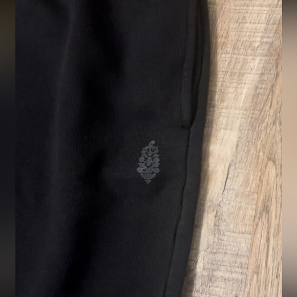 Free People Cut Above Joggers In Black - Picture 5 of 16